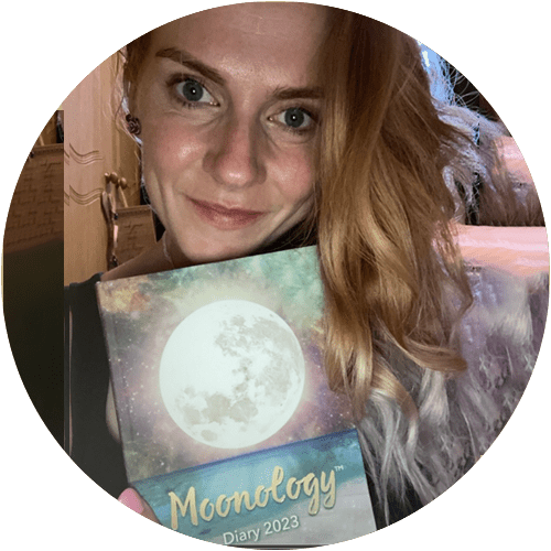 The best-selling, limited edition Moonology Diary 2024 and companion ...